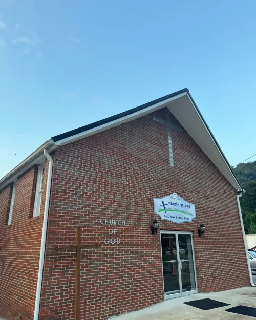 Front entrance of Maple Street Church of God in Hazard, Kentucky